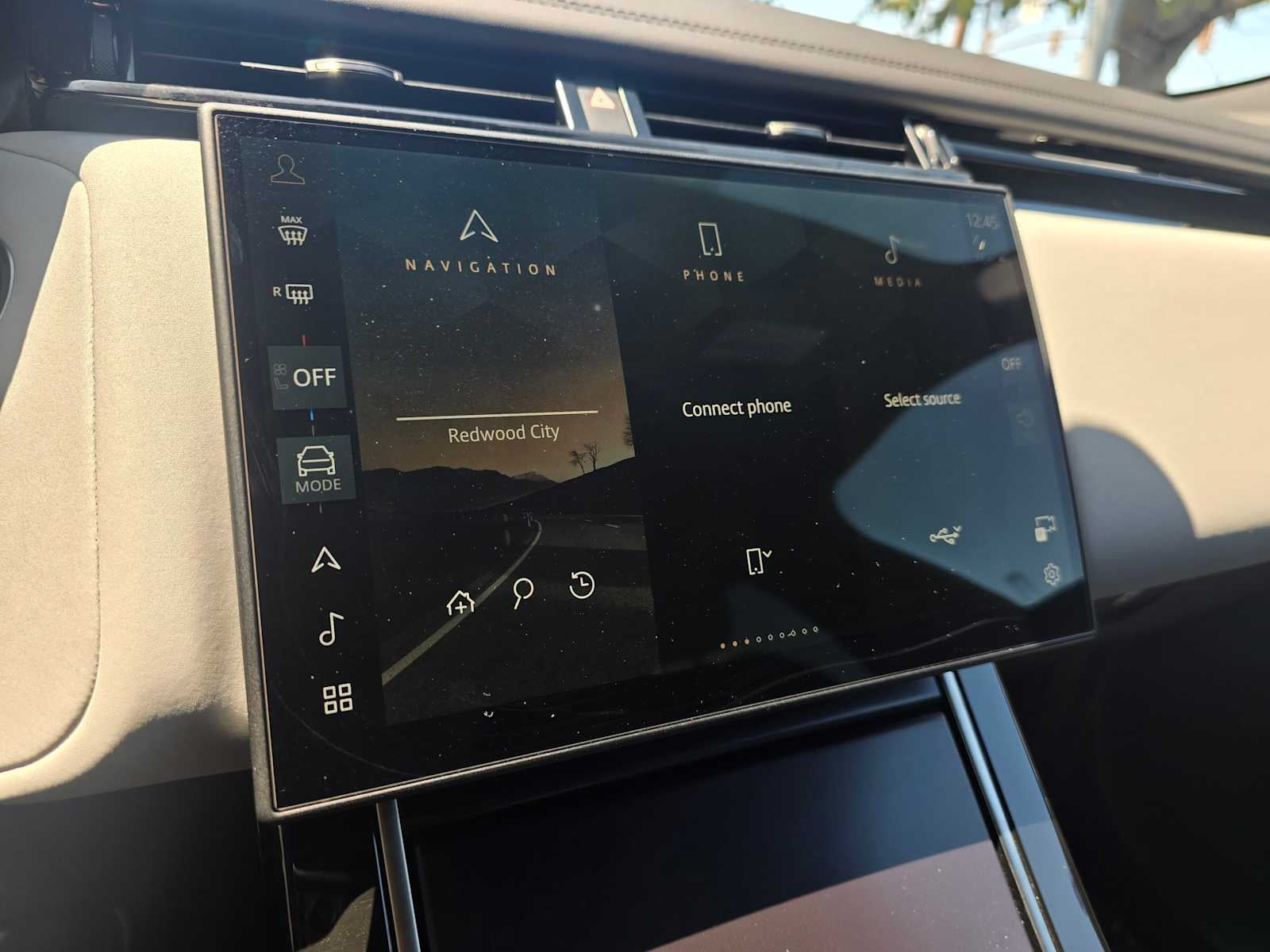 2026 Land Rover Range Rover Velar Dynamic SE