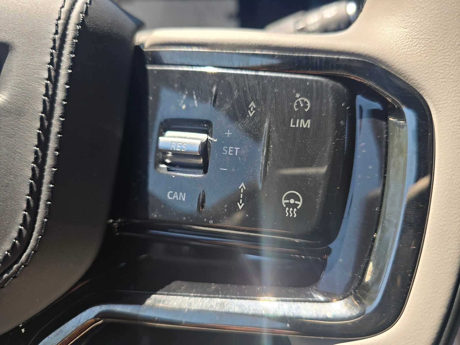 2026 Land Rover Range Rover Velar Dynamic SE