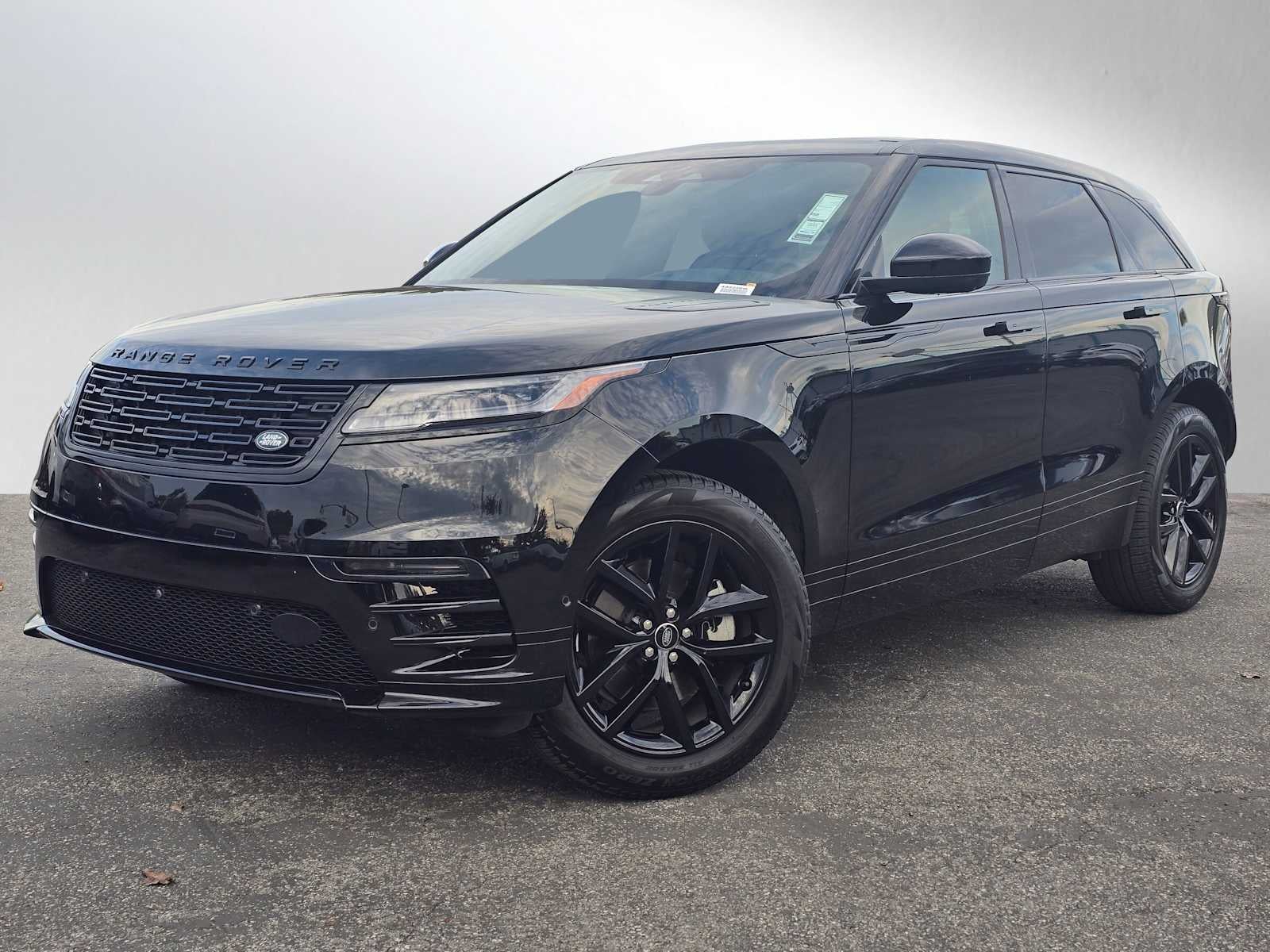 2025 Land Rover Range Rover Velar Dynamic SE