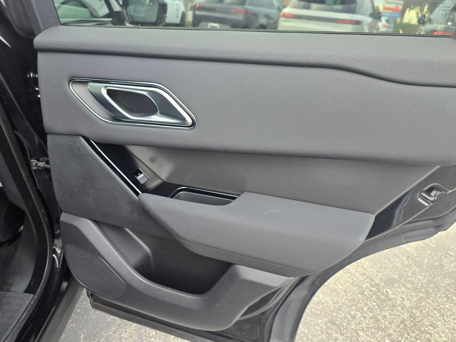 2025 Land Rover Range Rover Velar Dynamic SE