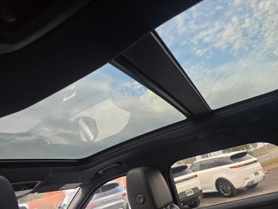 2025 Land Rover Range Rover Velar Dynamic SE