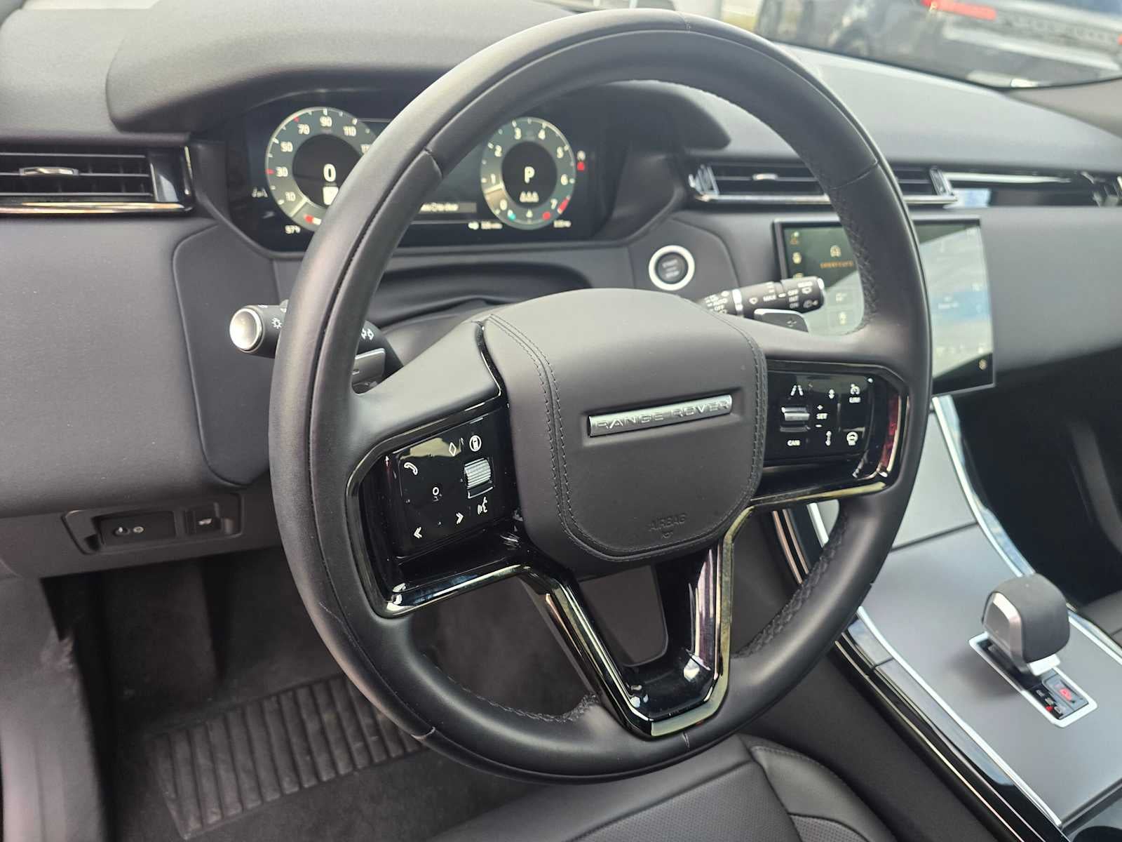 2025 Land Rover Range Rover Velar Dynamic SE