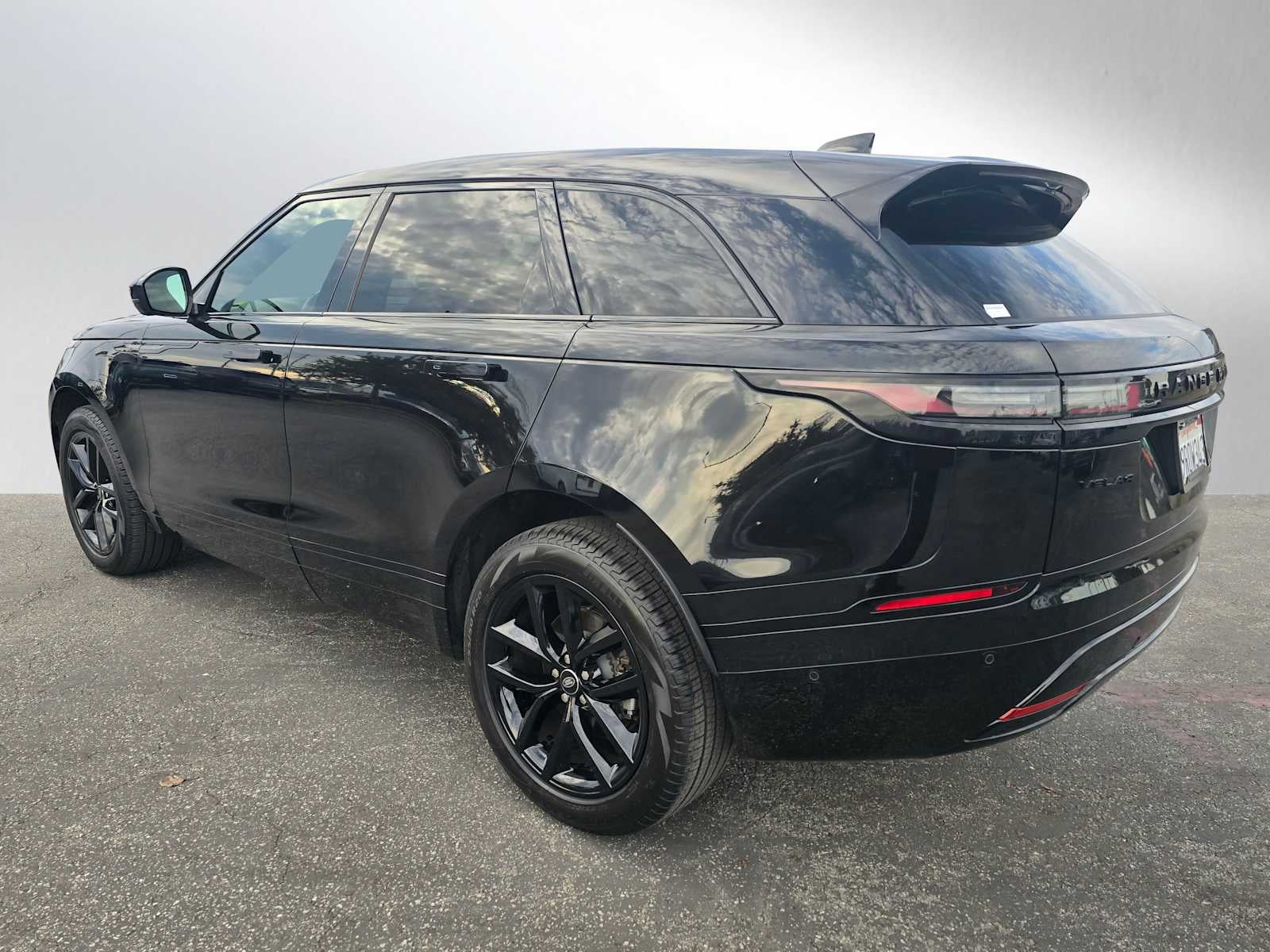 2025 Land Rover Range Rover Velar Dynamic SE