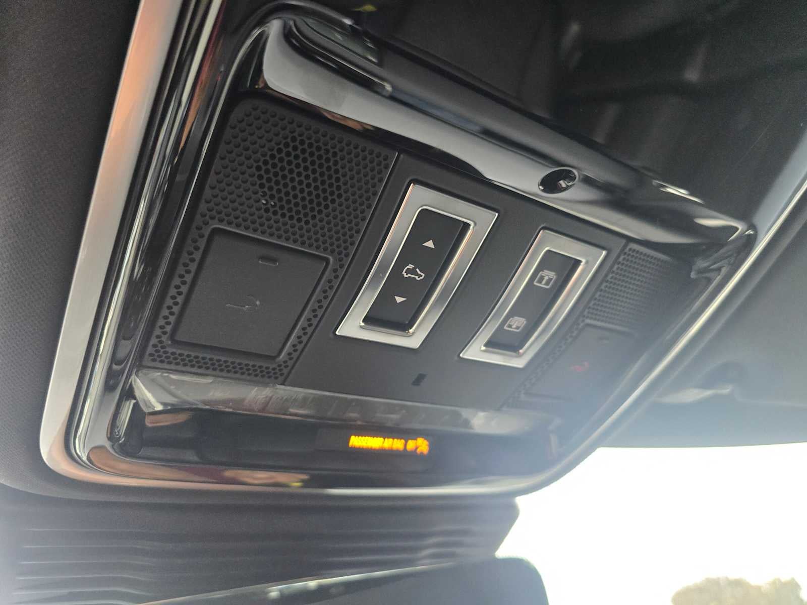 2025 Land Rover Range Rover Velar Dynamic SE