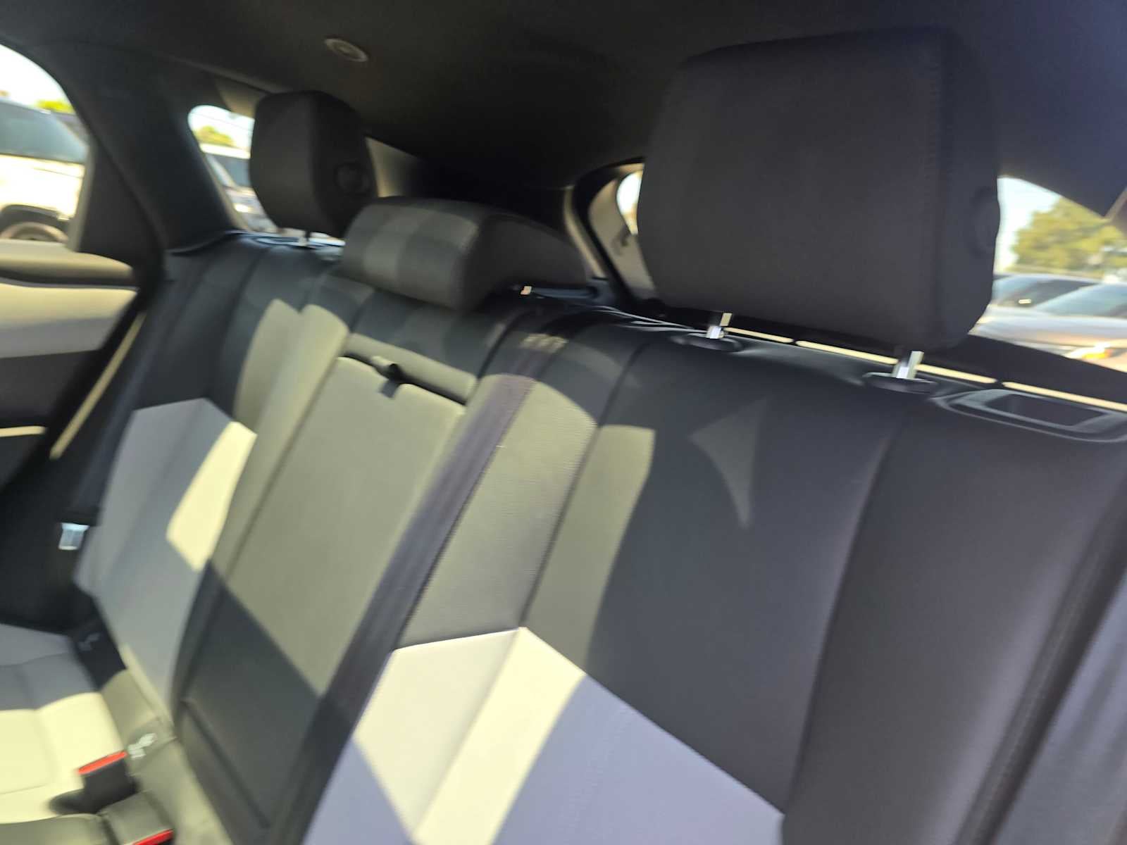 2026 Land Rover Range Rover Velar Dynamic SE
