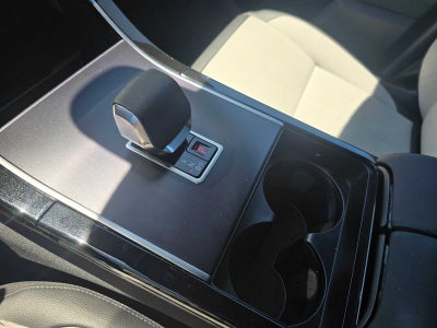 2026 Land Rover Range Rover Velar Dynamic SE