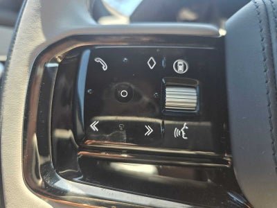 2026 Land Rover Range Rover Velar Dynamic SE