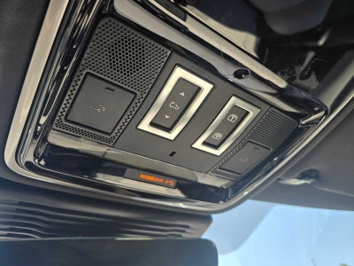 2026 Land Rover Range Rover Velar Dynamic SE