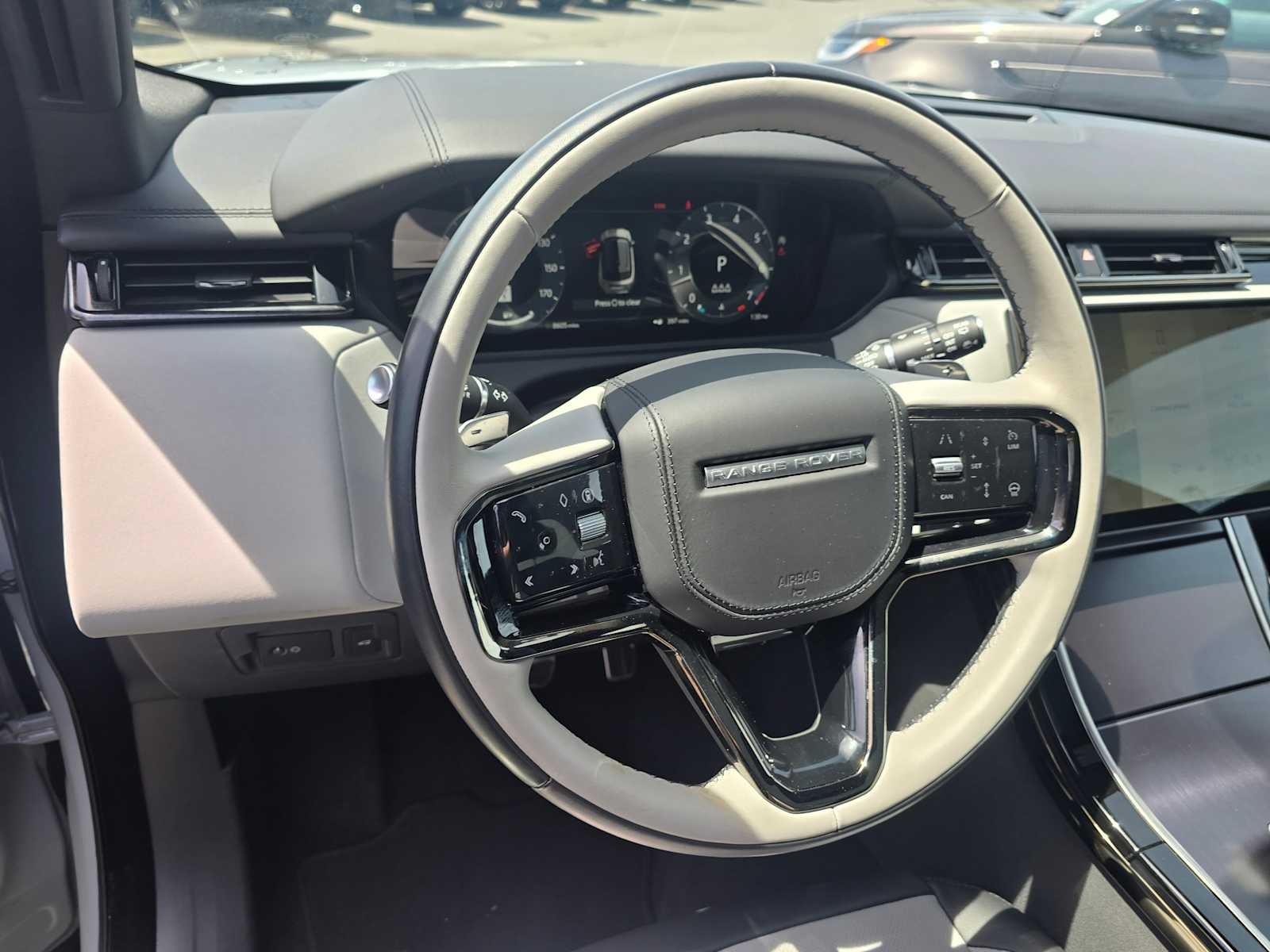 2026 Land Rover Range Rover Velar Dynamic SE