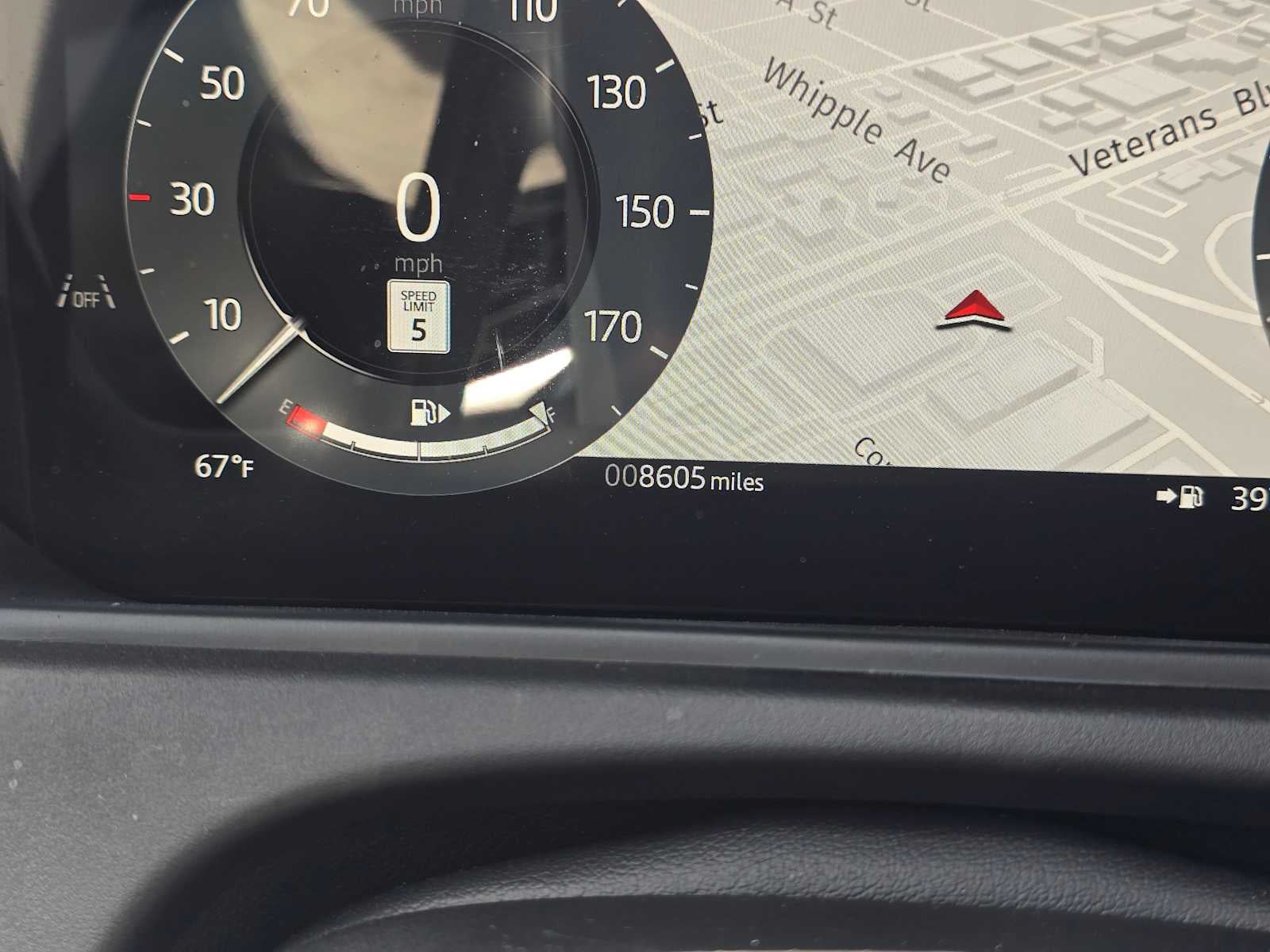 2026 Land Rover Range Rover Velar Dynamic SE