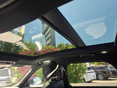 2026 Land Rover Range Rover Velar Dynamic SE