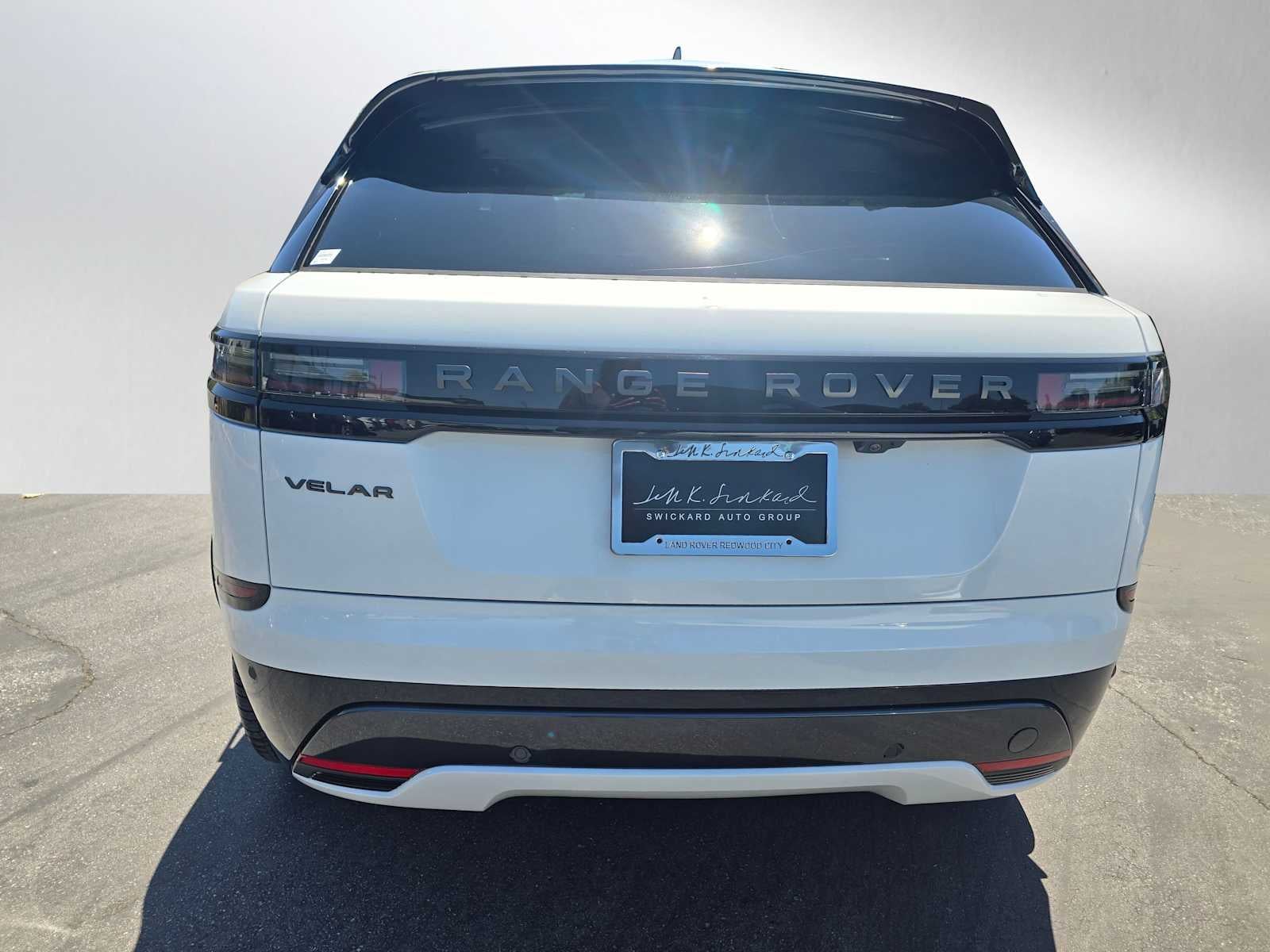 2026 Land Rover Range Rover Velar Dynamic SE