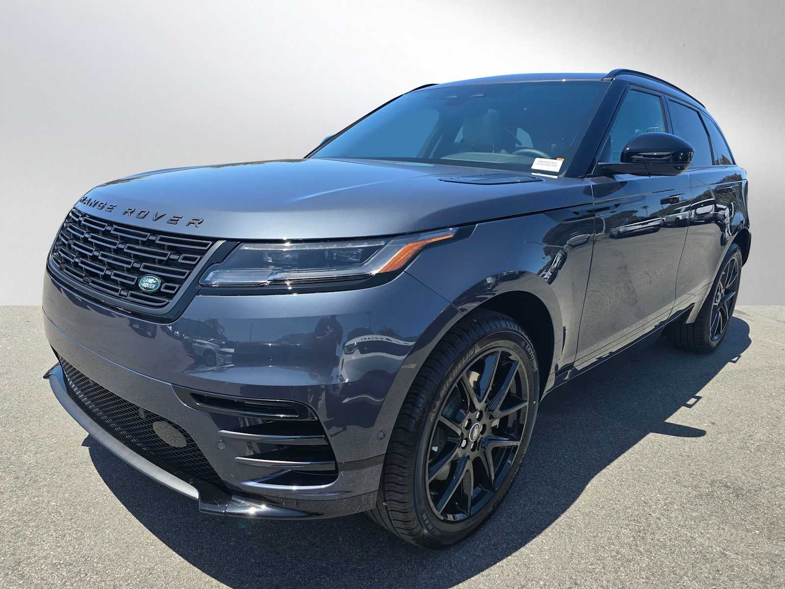 2026 Land Rover Range Rover Velar Dynamic SE