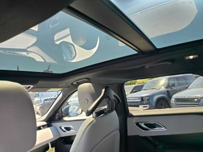 2026 Land Rover Range Rover Velar Dynamic SE