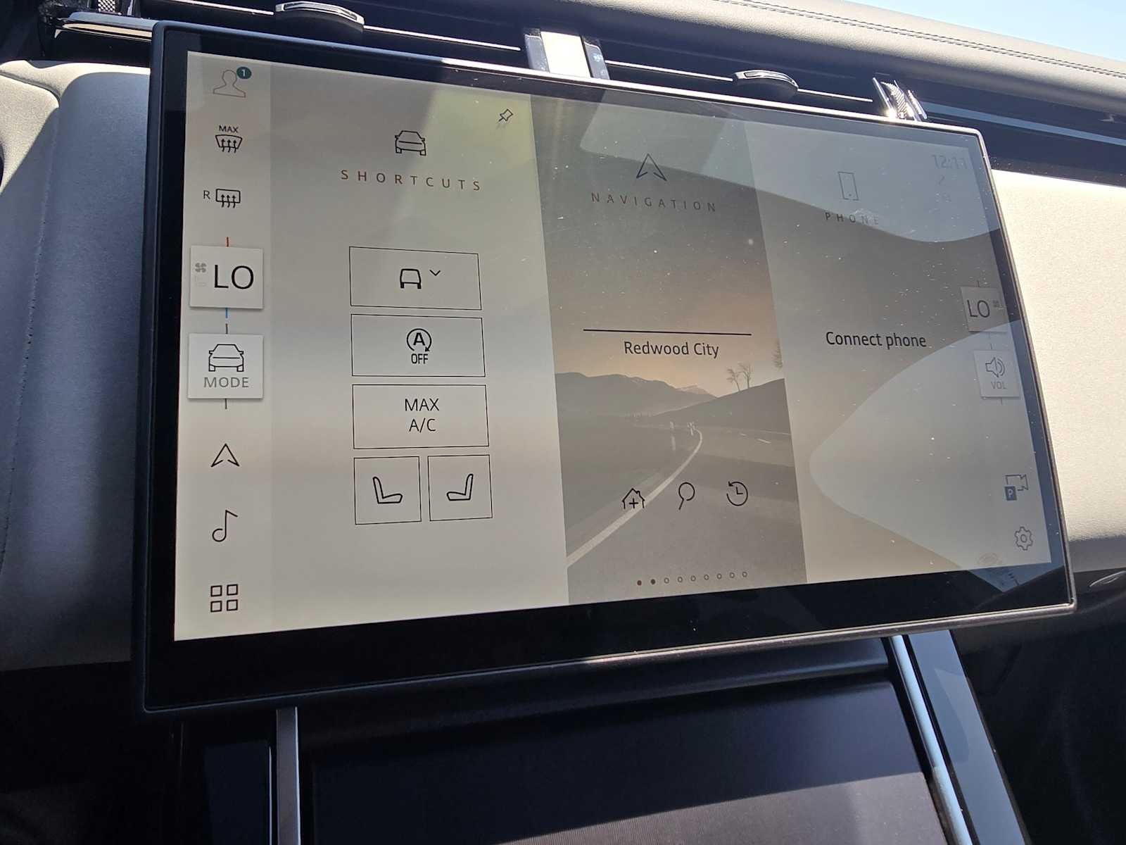 2026 Land Rover Range Rover Velar Dynamic SE