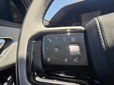 2026 Land Rover Range Rover Velar Dynamic SE