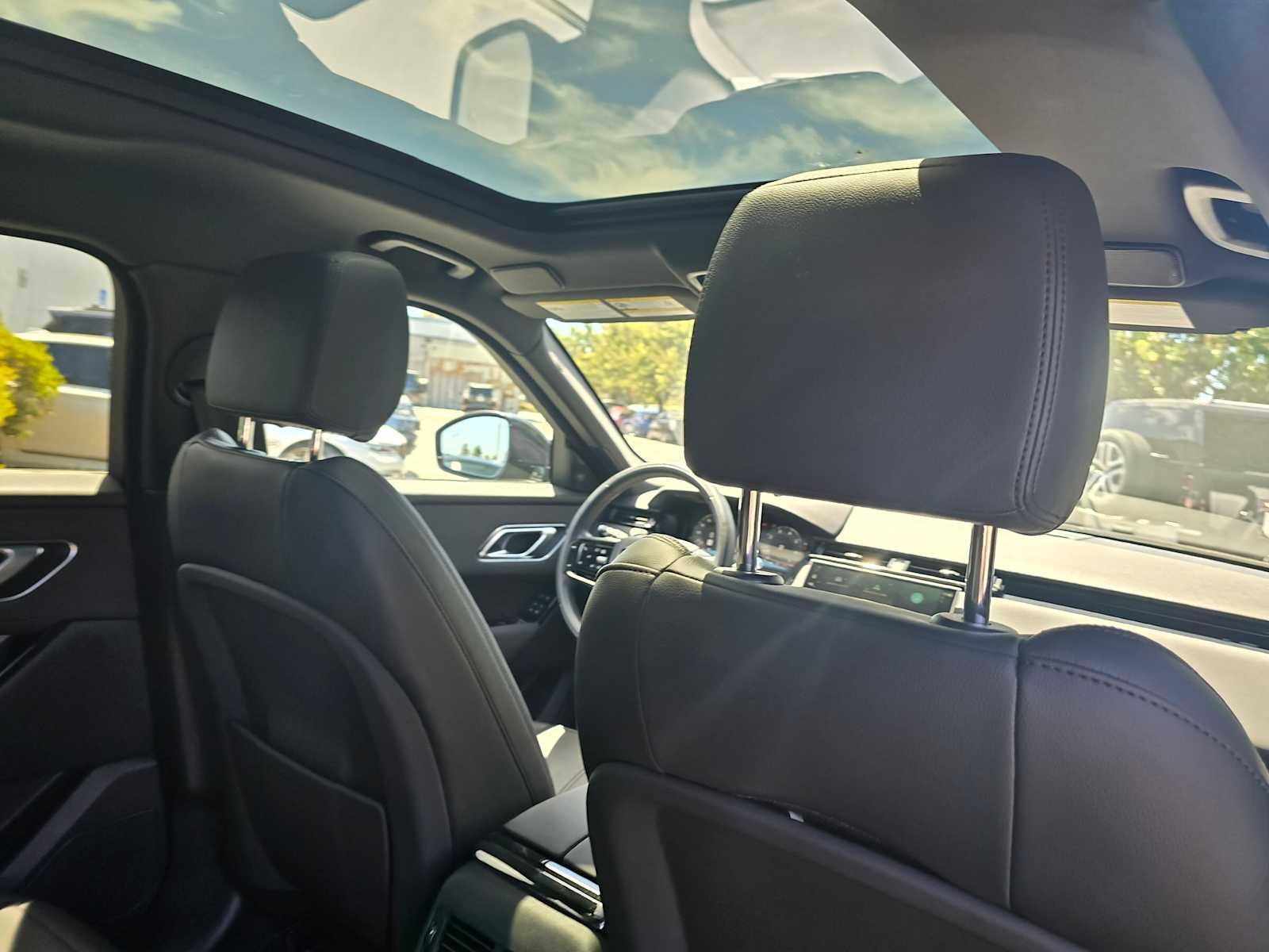 2025 Land Rover Range Rover Velar Dynamic SE