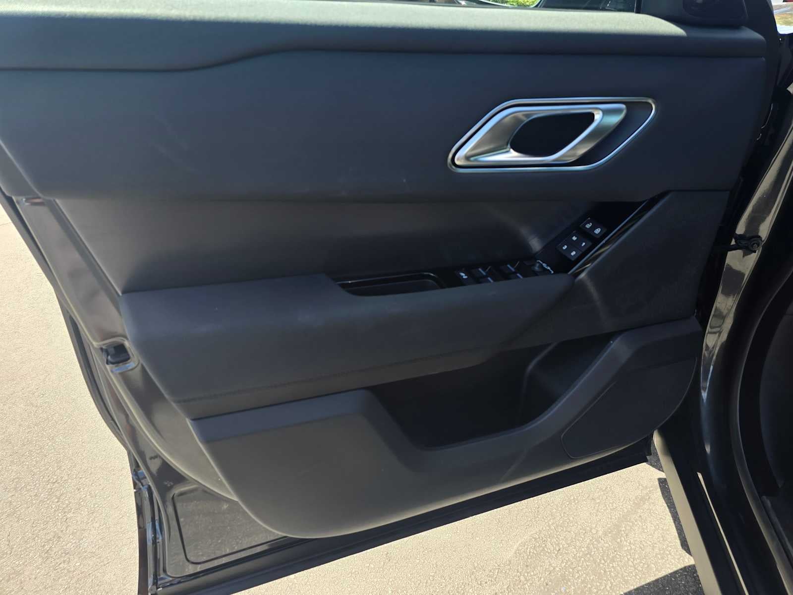 2025 Land Rover Range Rover Velar Dynamic SE