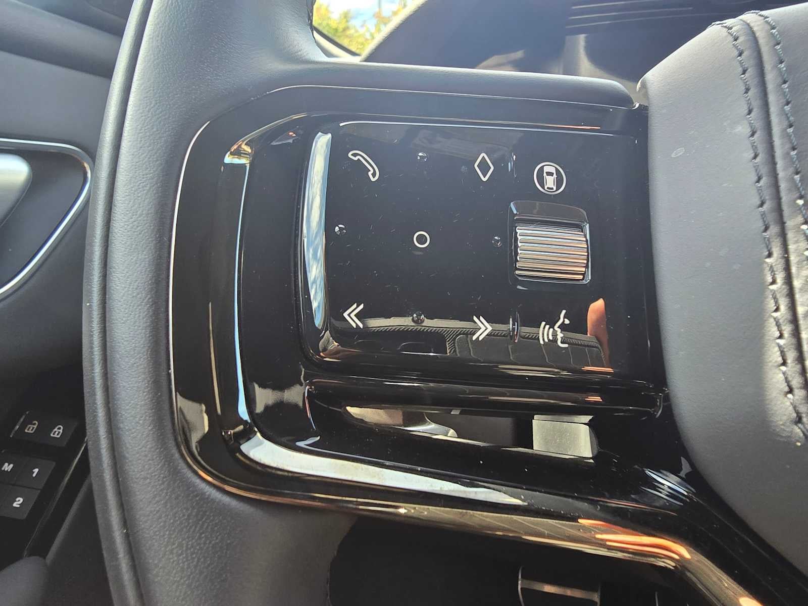 2025 Land Rover Range Rover Velar Dynamic SE