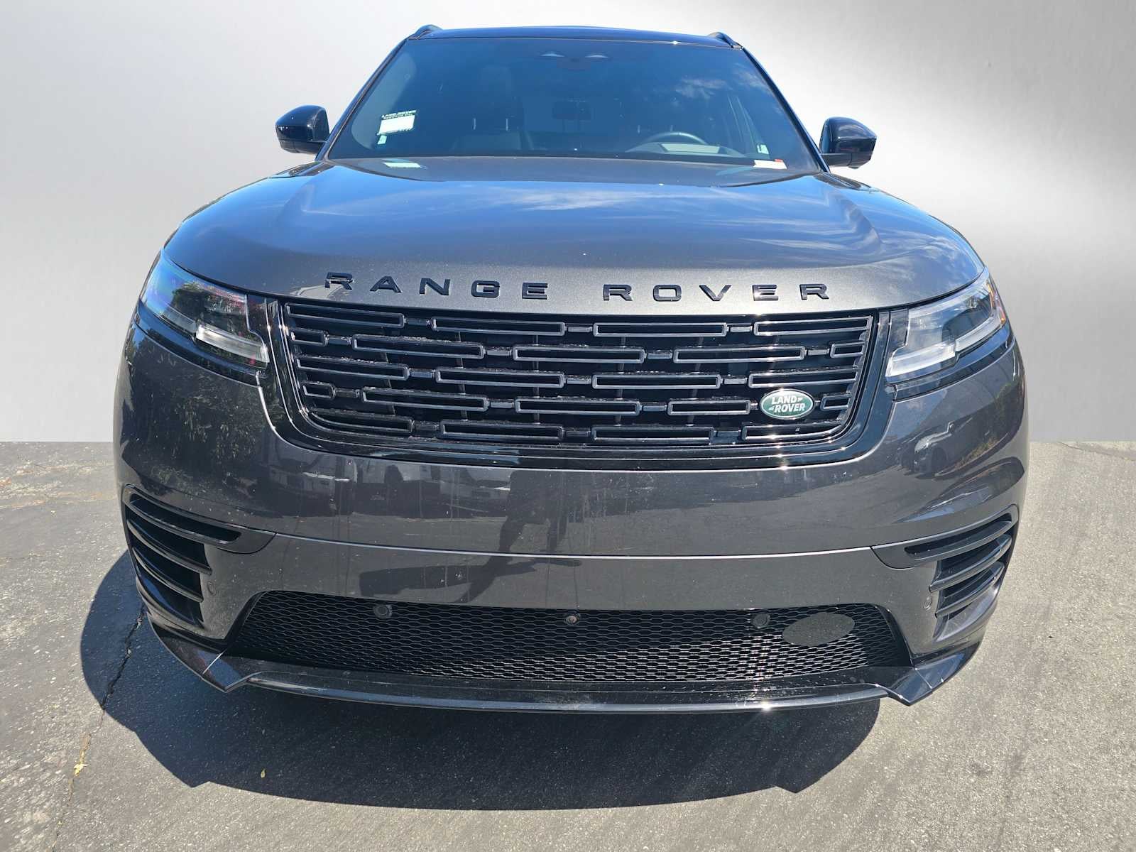 2025 Land Rover Range Rover Velar Dynamic SE