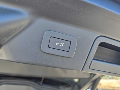 2025 Land Rover Range Rover Velar Dynamic SE