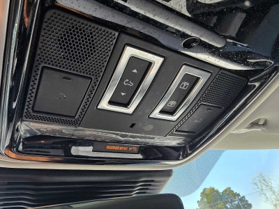 2025 Land Rover Range Rover Velar Dynamic SE