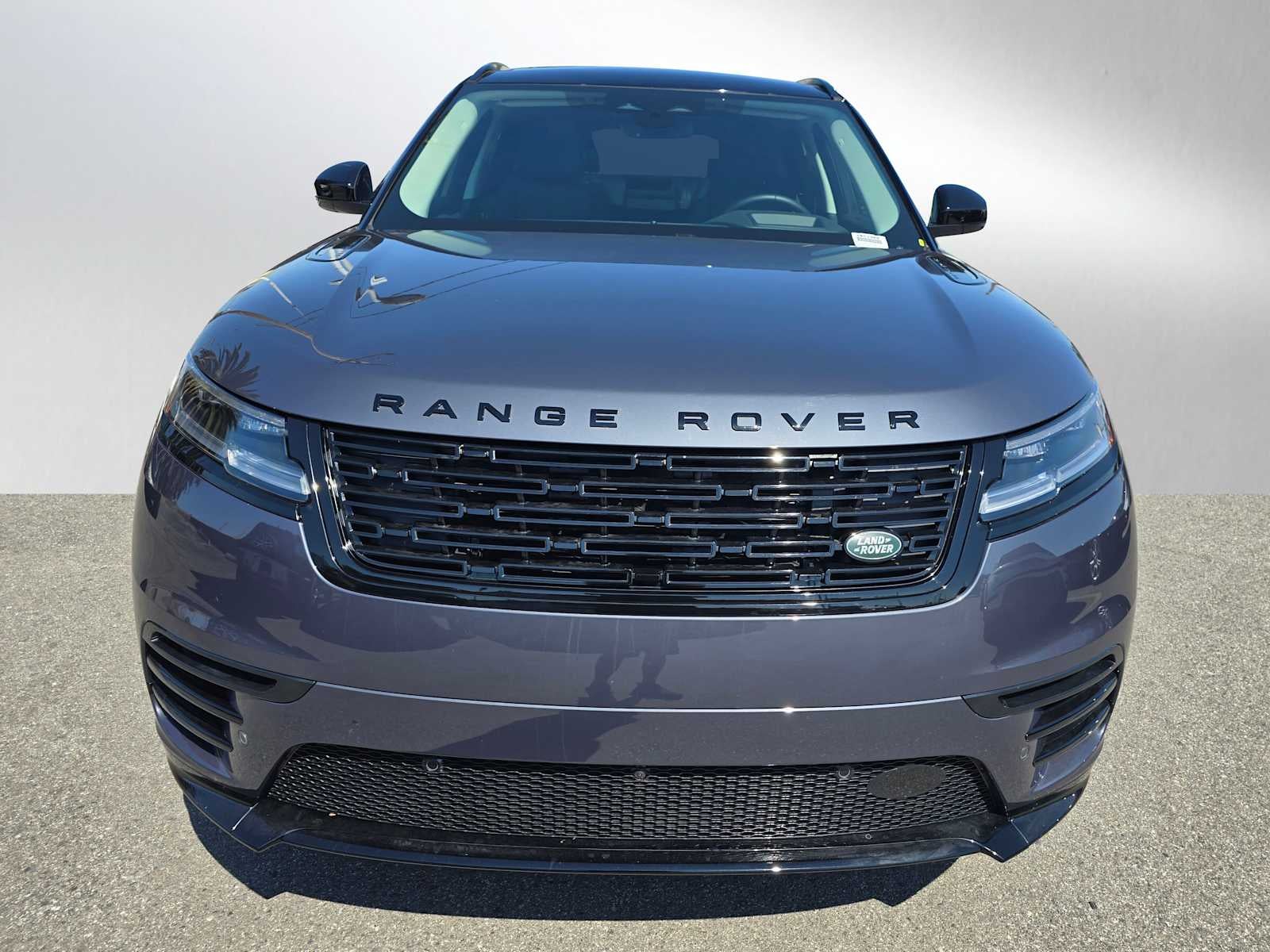2025 Land Rover Range Rover Velar Dynamic SE