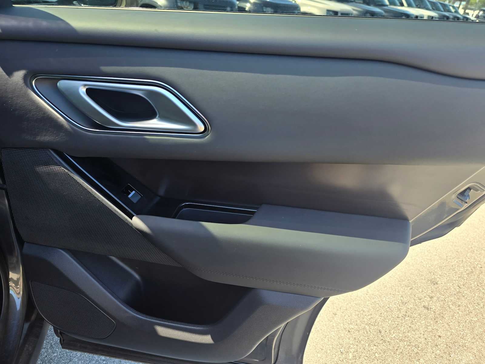 2026 Land Rover Range Rover Velar Dynamic SE