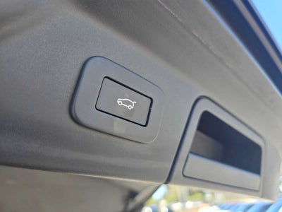 2026 Land Rover Range Rover Velar Dynamic SE