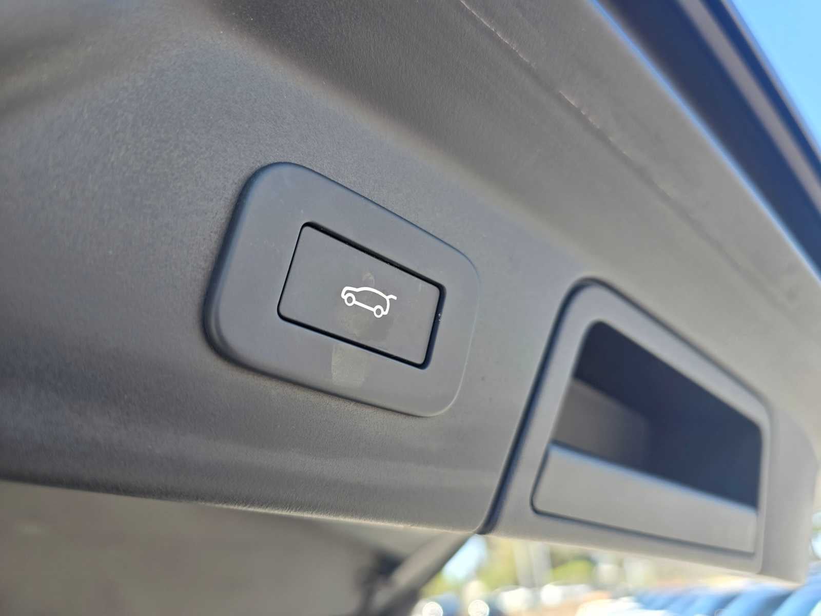 2026 Land Rover Range Rover Velar Dynamic SE