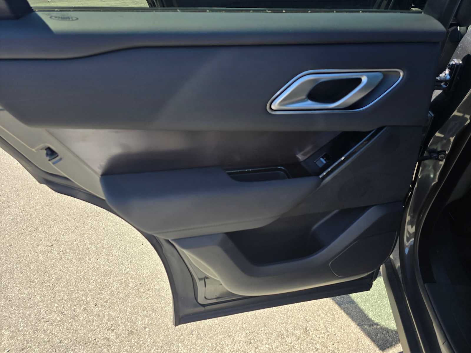 2026 Land Rover Range Rover Velar Dynamic SE