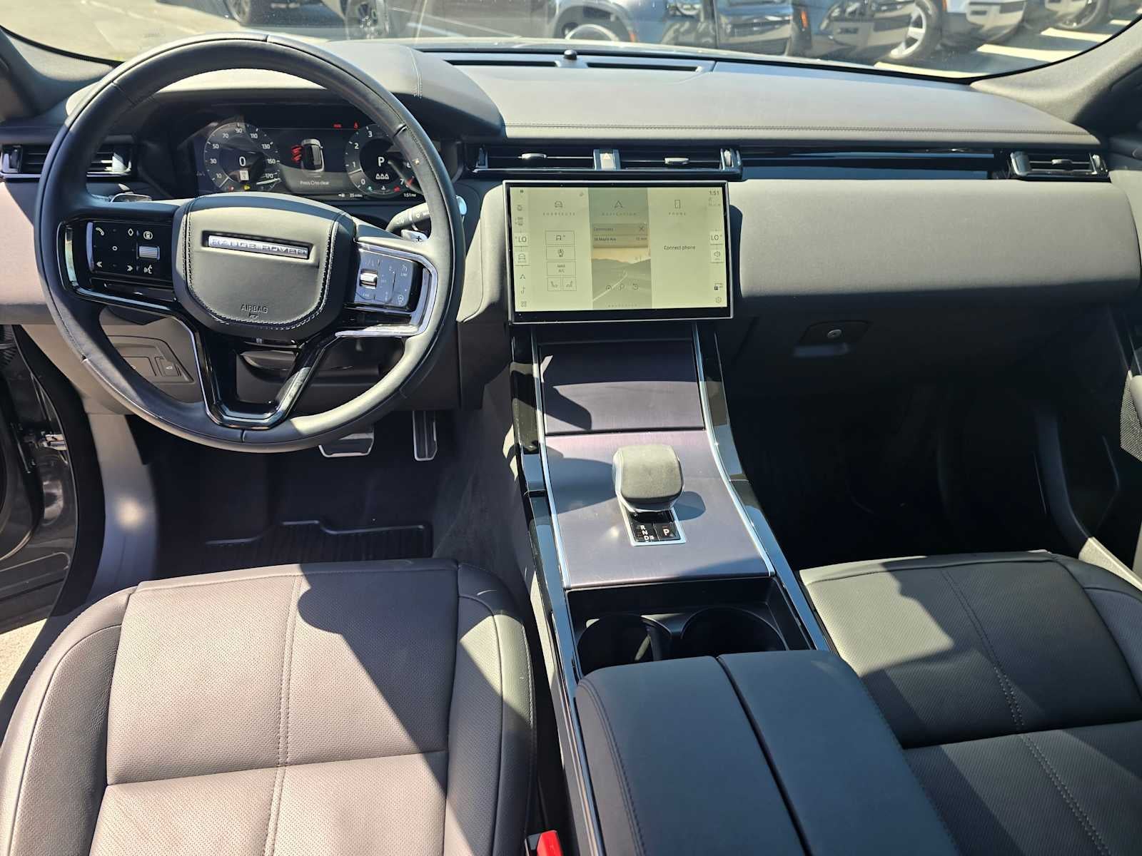 2026 Land Rover Range Rover Velar Dynamic SE