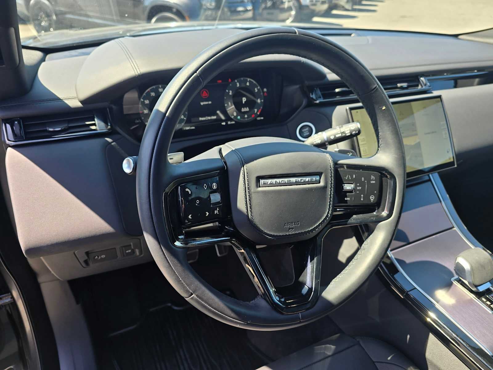 2026 Land Rover Range Rover Velar Dynamic SE