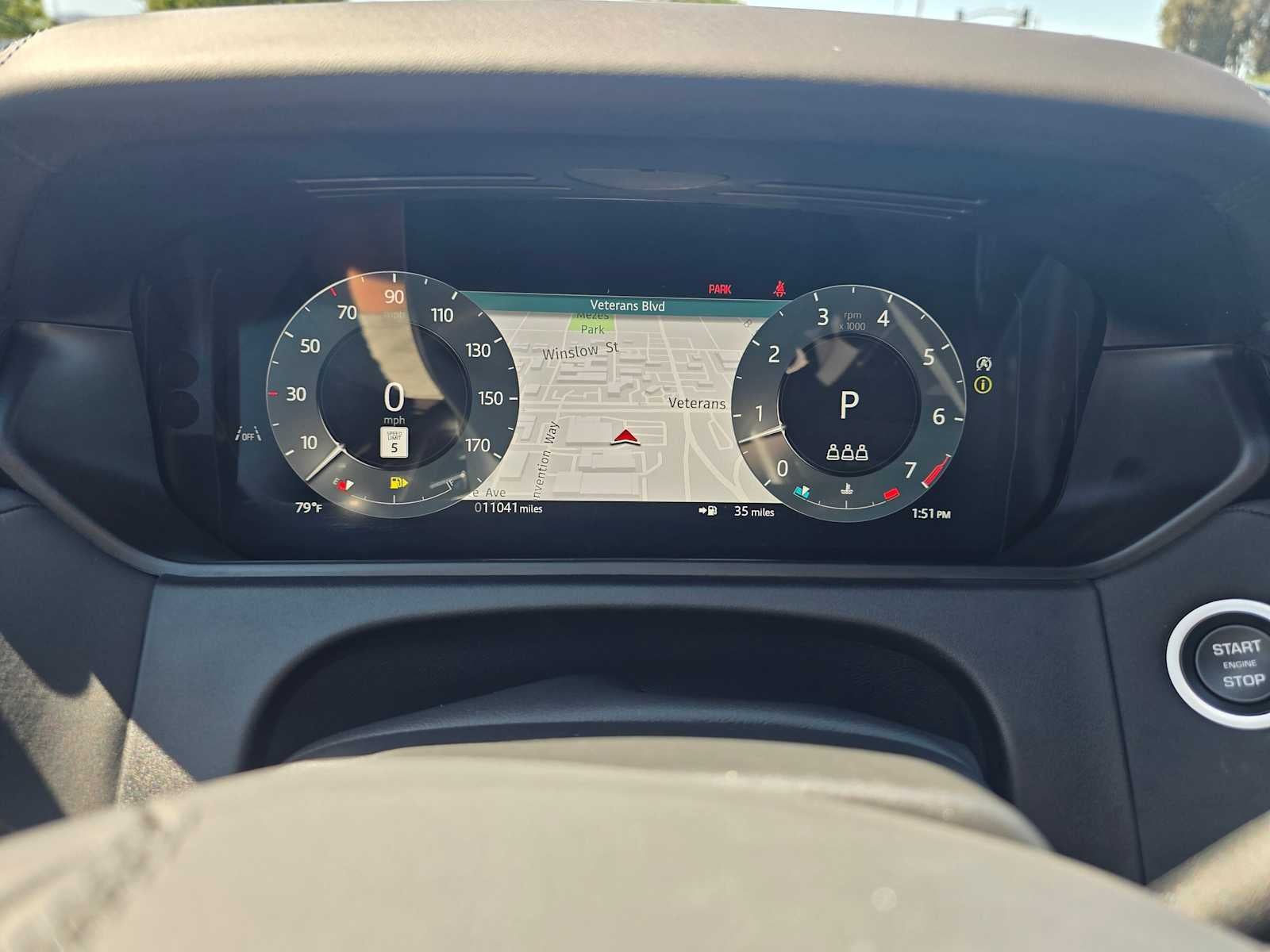 2026 Land Rover Range Rover Velar Dynamic SE