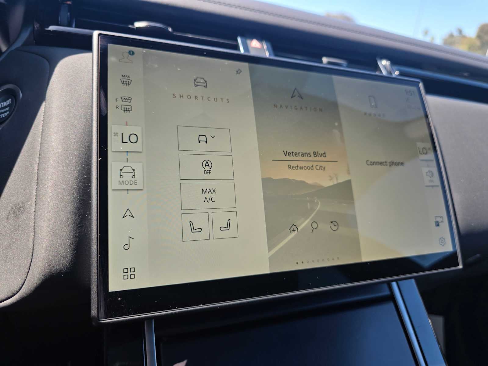 2026 Land Rover Range Rover Velar Dynamic SE