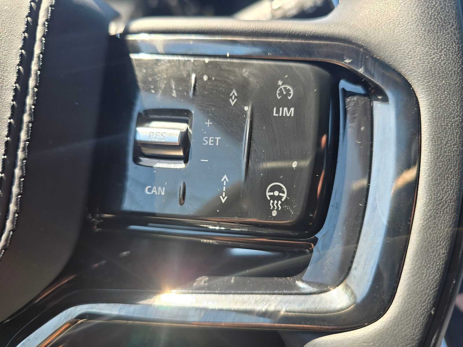 2026 Land Rover Range Rover Velar Dynamic SE