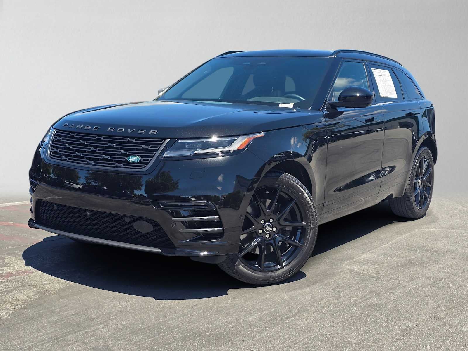 2026 Land Rover Range Rover Velar Dynamic SE