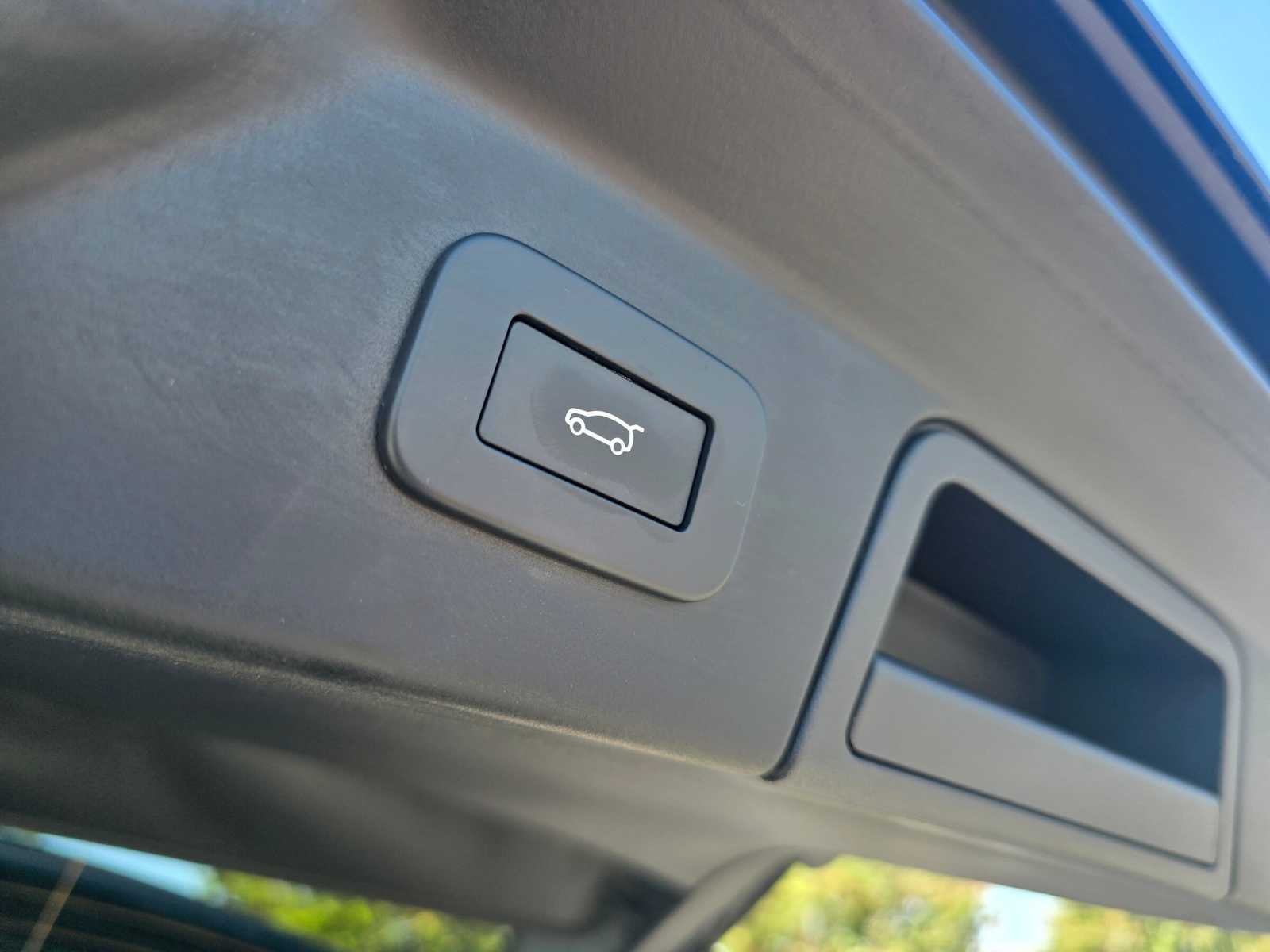 2026 Land Rover Range Rover Velar Dynamic SE