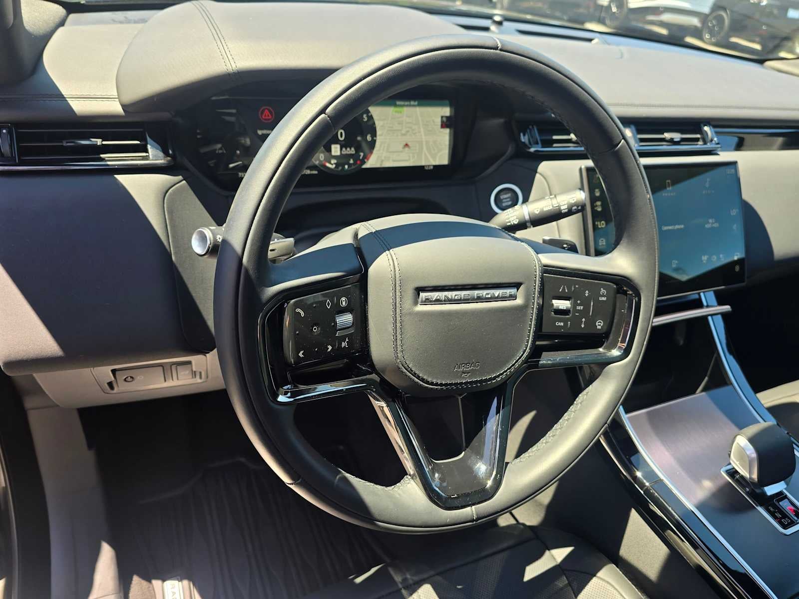 2026 Land Rover Range Rover Velar Dynamic SE