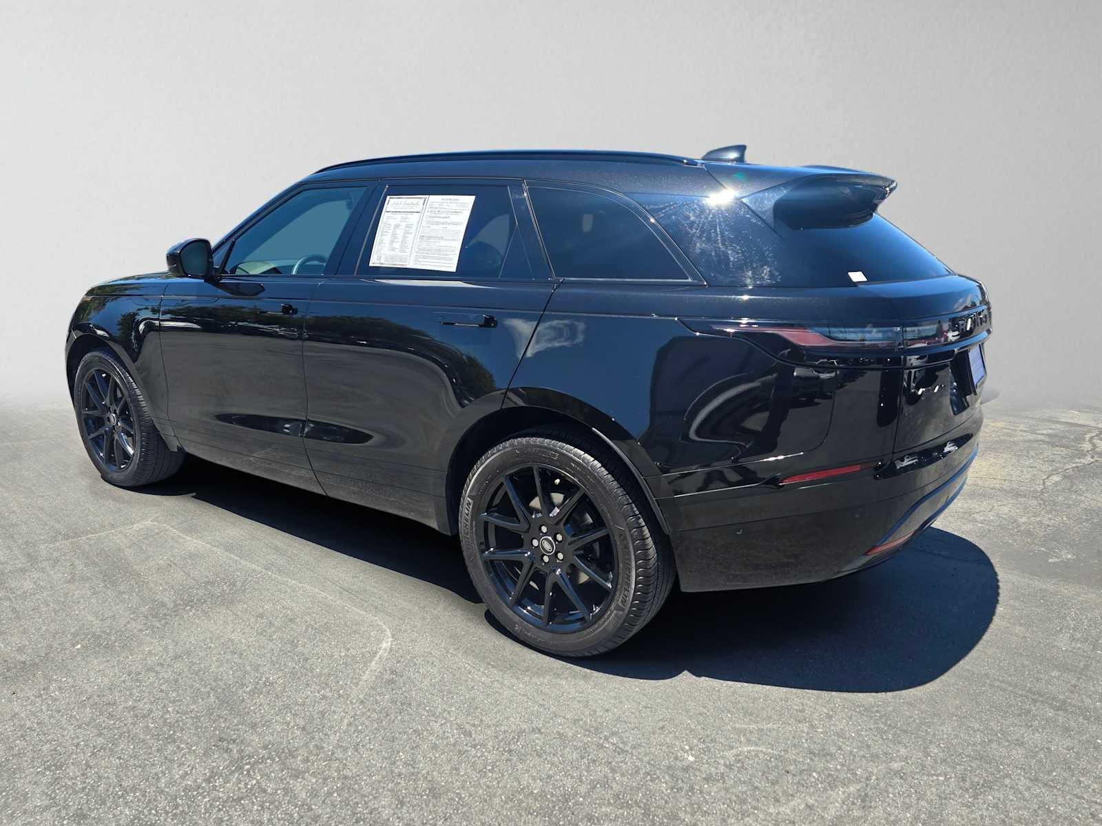 2026 Land Rover Range Rover Velar Dynamic SE
