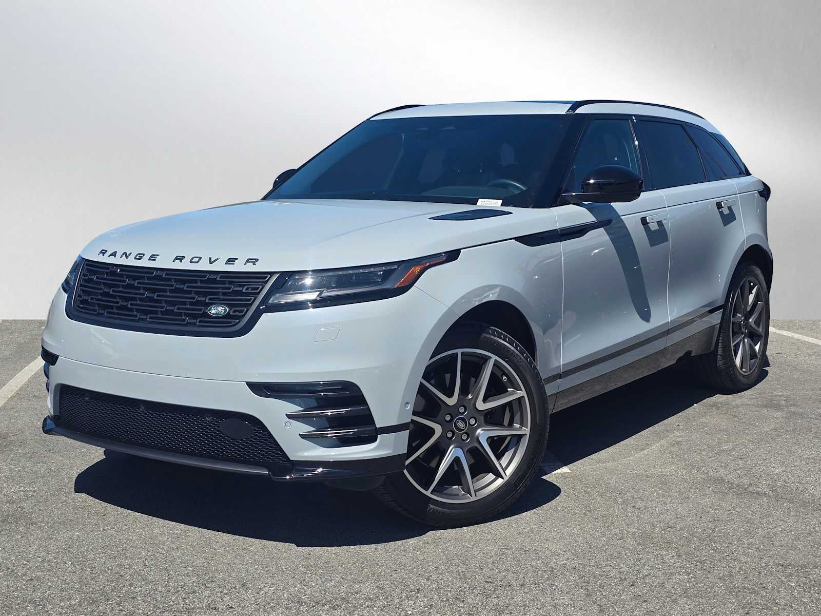 2026 Land Rover Range Rover Velar Dynamic SE