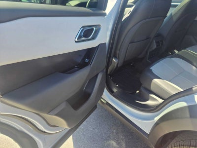 2026 Land Rover Range Rover Velar Dynamic SE