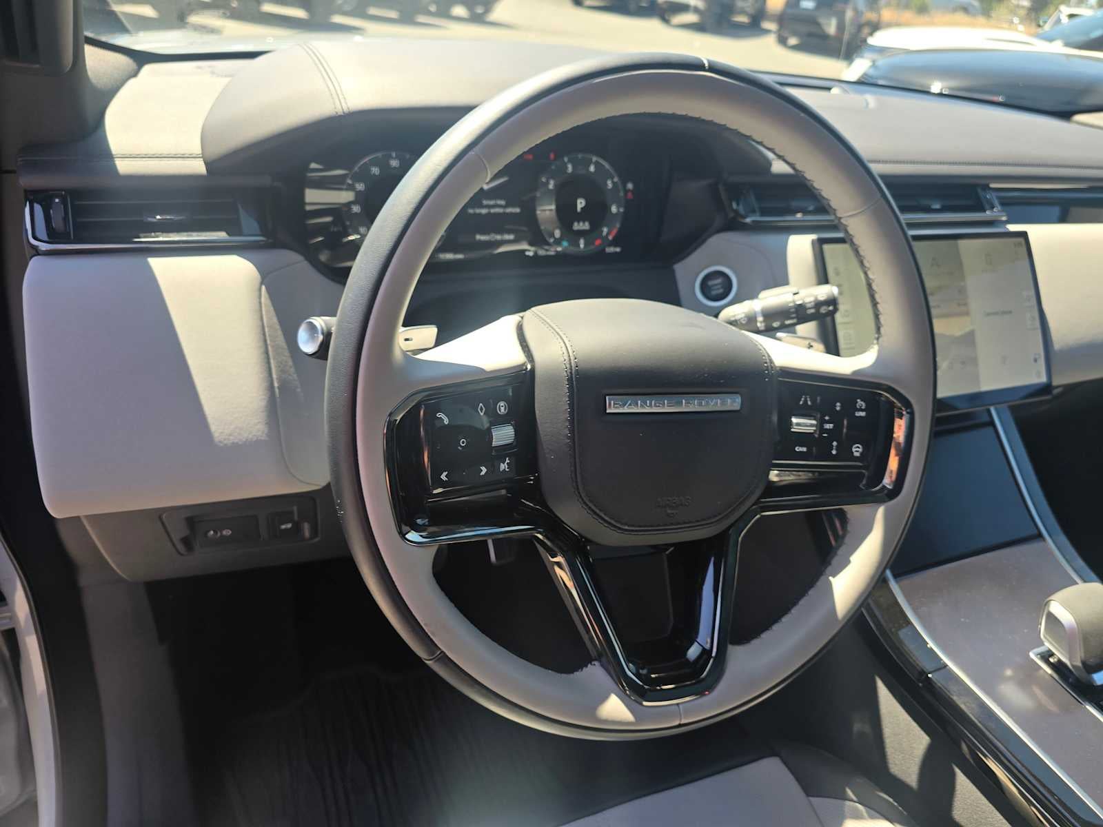 2026 Land Rover Range Rover Velar Dynamic SE