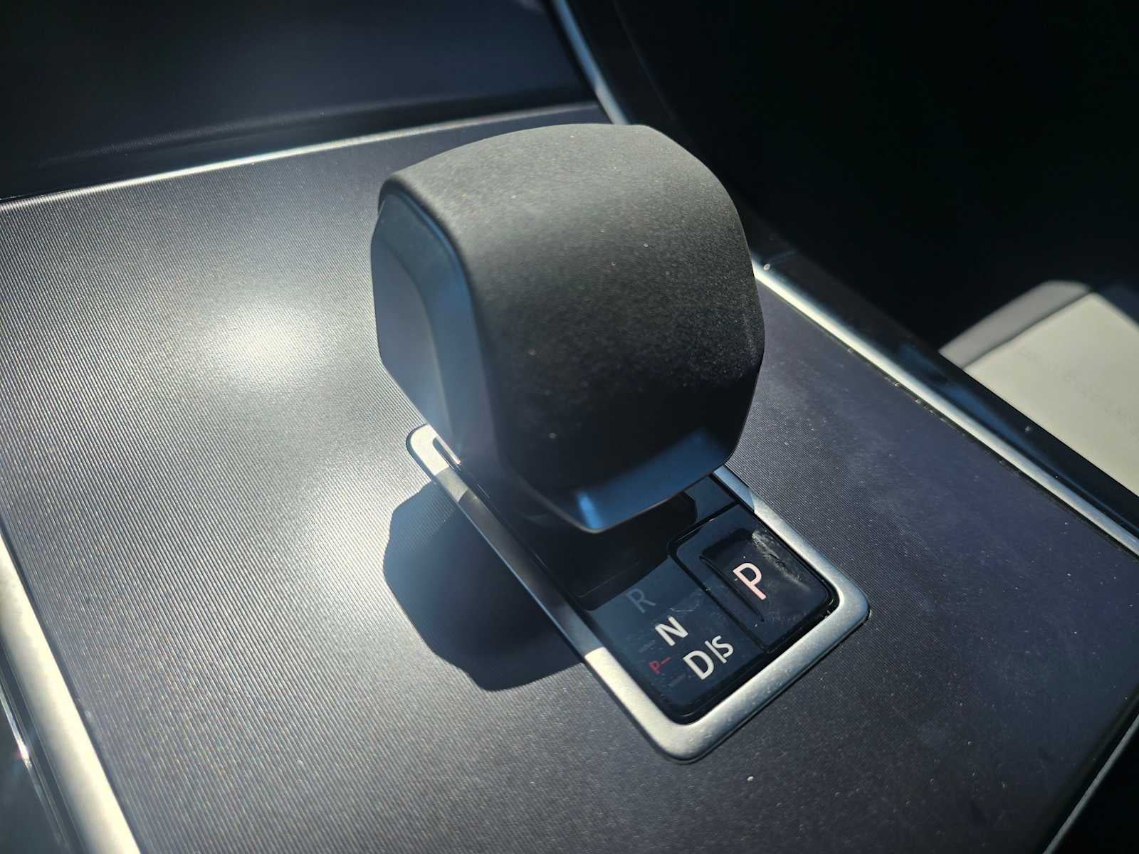 2026 Land Rover Range Rover Velar Dynamic SE