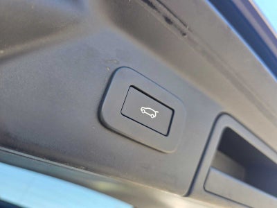 2023 Land Rover Range Rover Velar HST