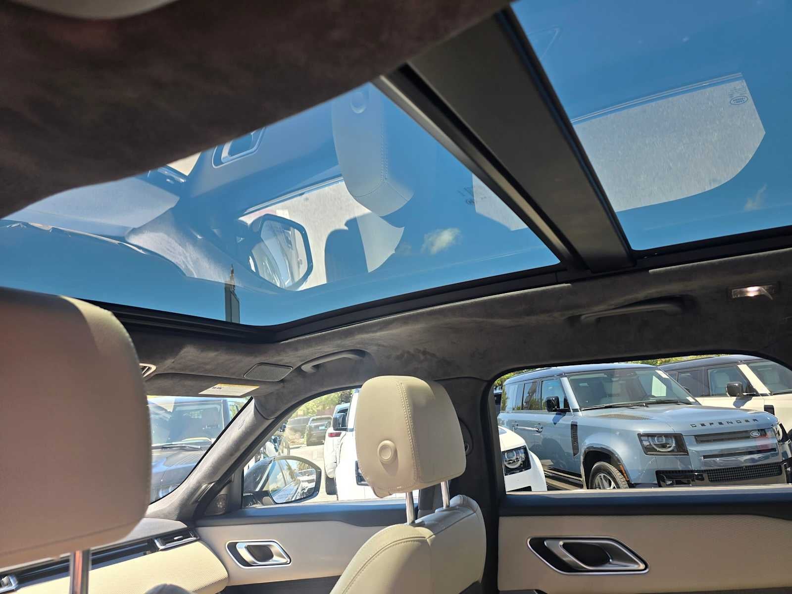 2023 Land Rover Range Rover Velar HST
