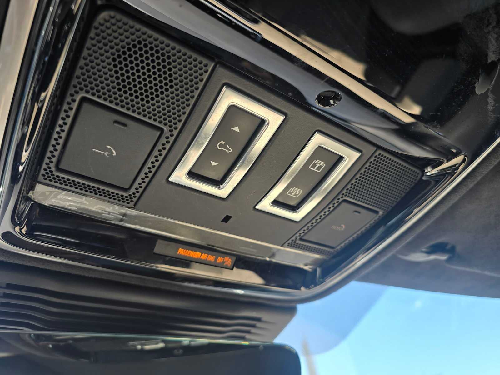 2023 Land Rover Range Rover Velar HST