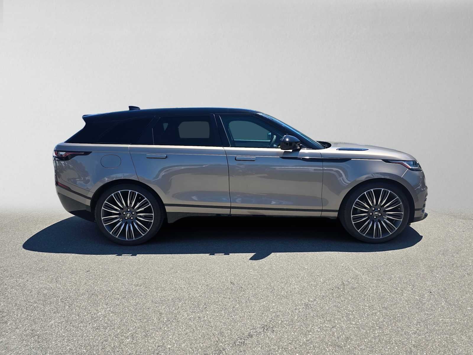 2023 Land Rover Range Rover Velar HST
