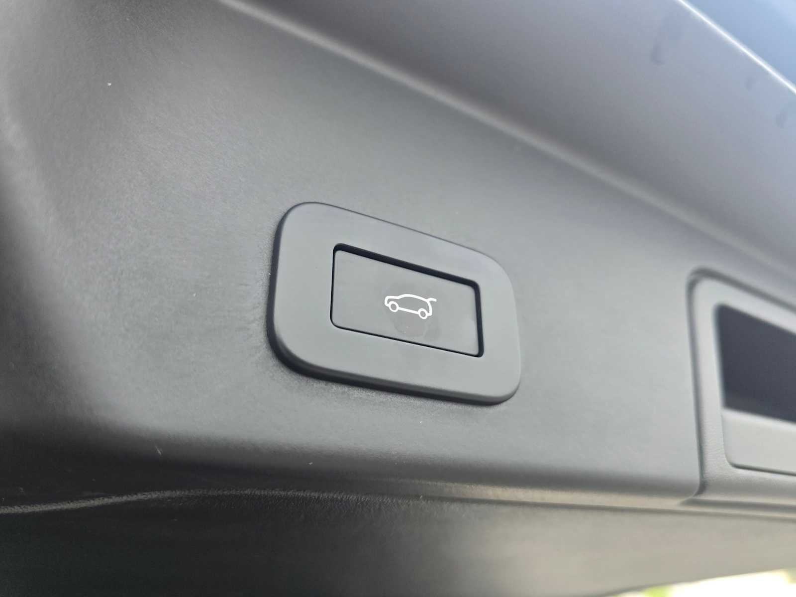 2026 Land Rover Range Rover Evoque Core S