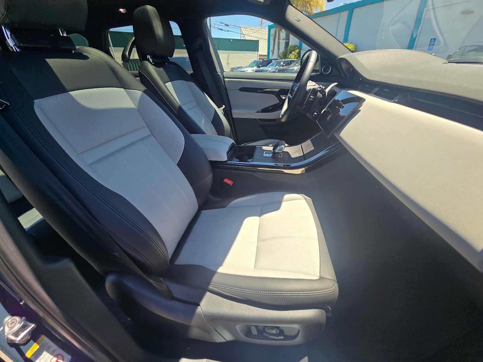 2026 Land Rover Range Rover Evoque Dynamic SE